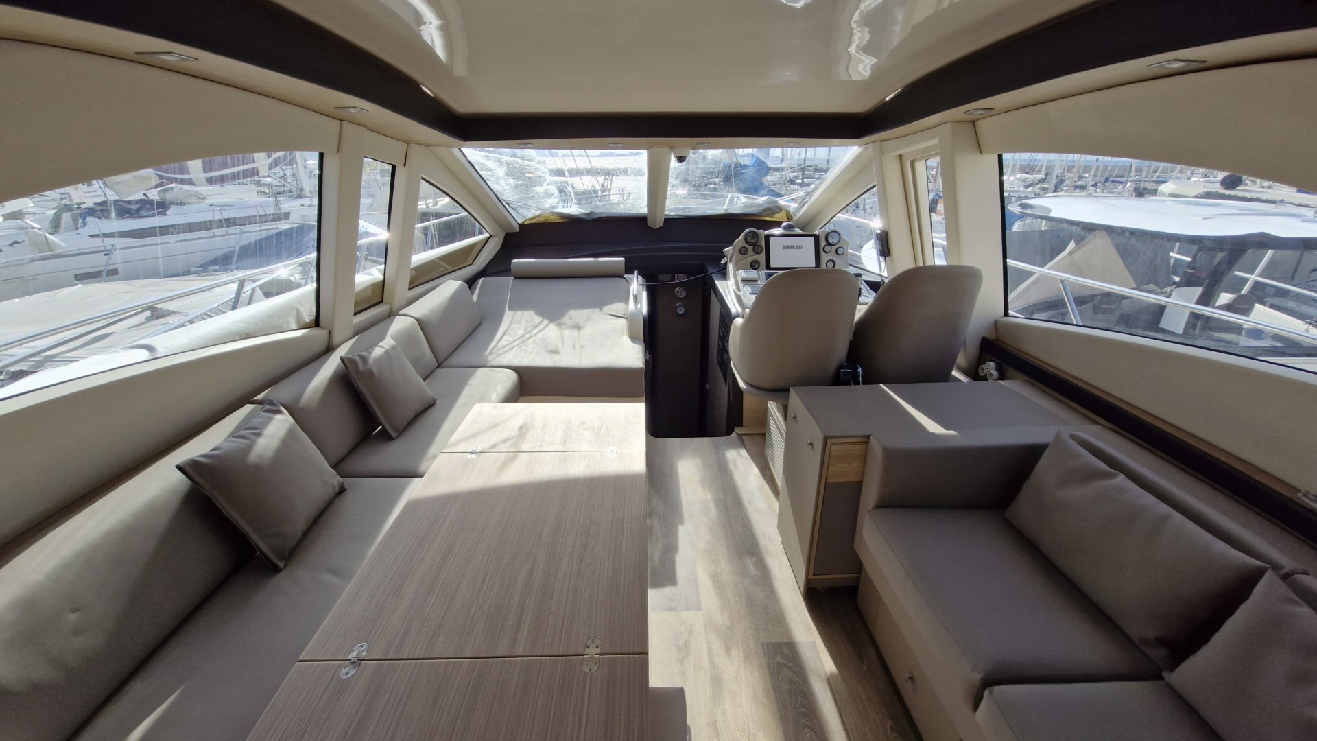 QUEENS - 54 à vendre