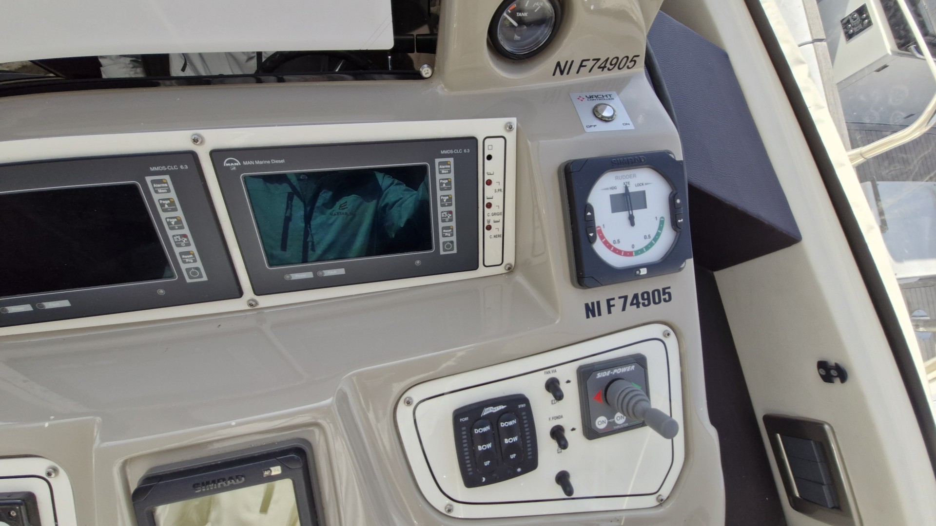 QUEENS - 54 à vendre