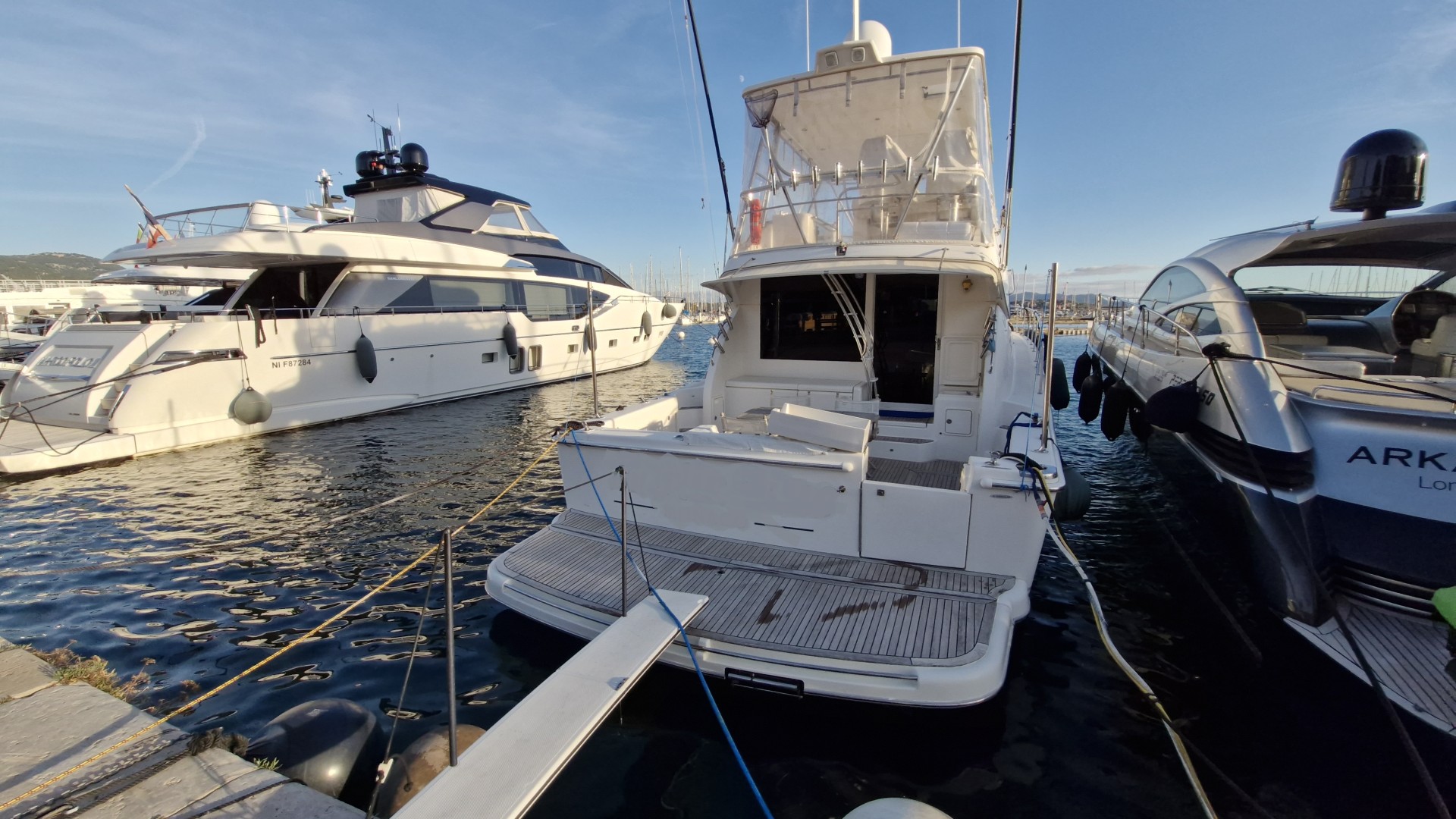 RIVIERA MARINE - 58 FLY à vendre