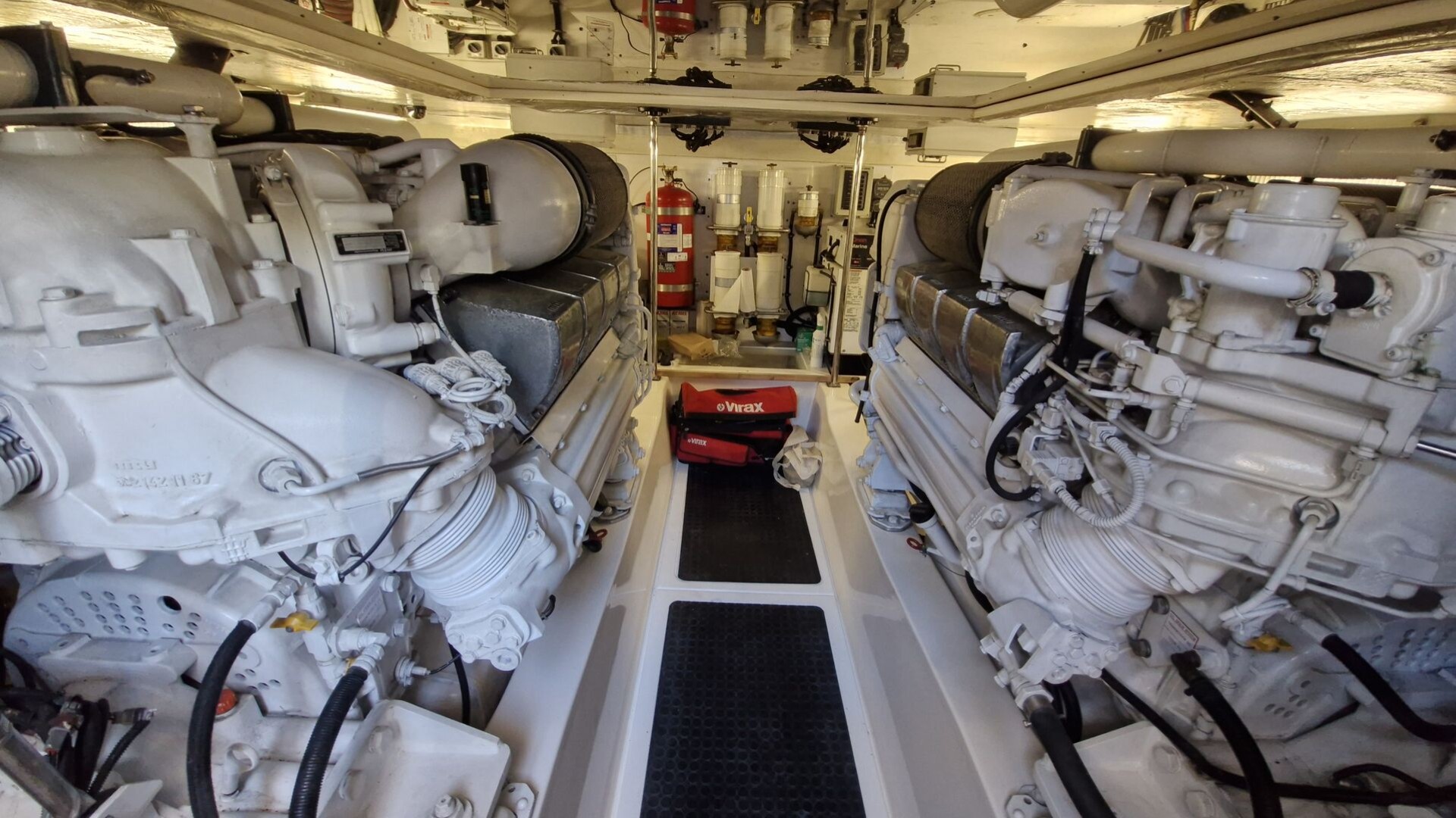 RIVIERA MARINE - 58 FLY à vendre