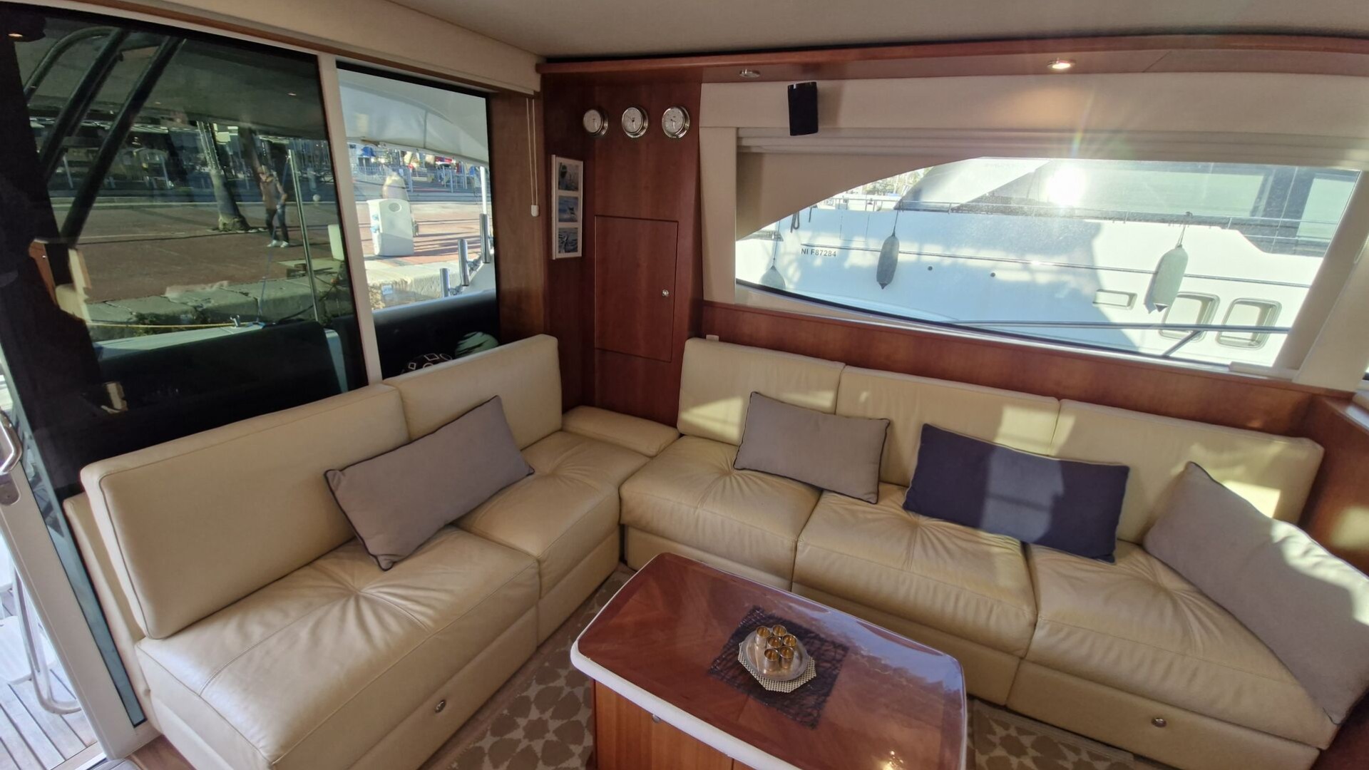 RIVIERA MARINE - 58 FLY à vendre