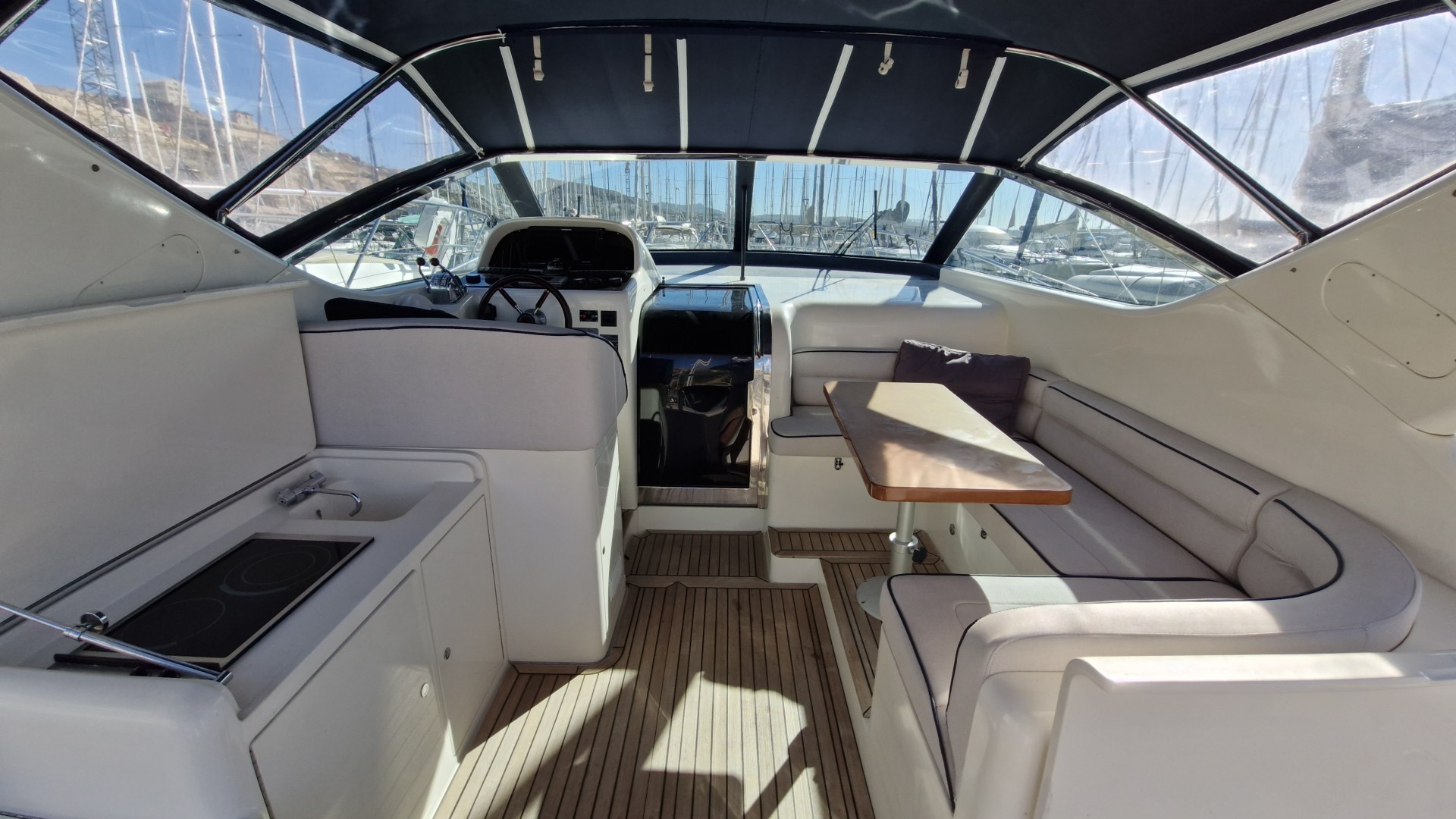 UNIESSE - 42 à vendre