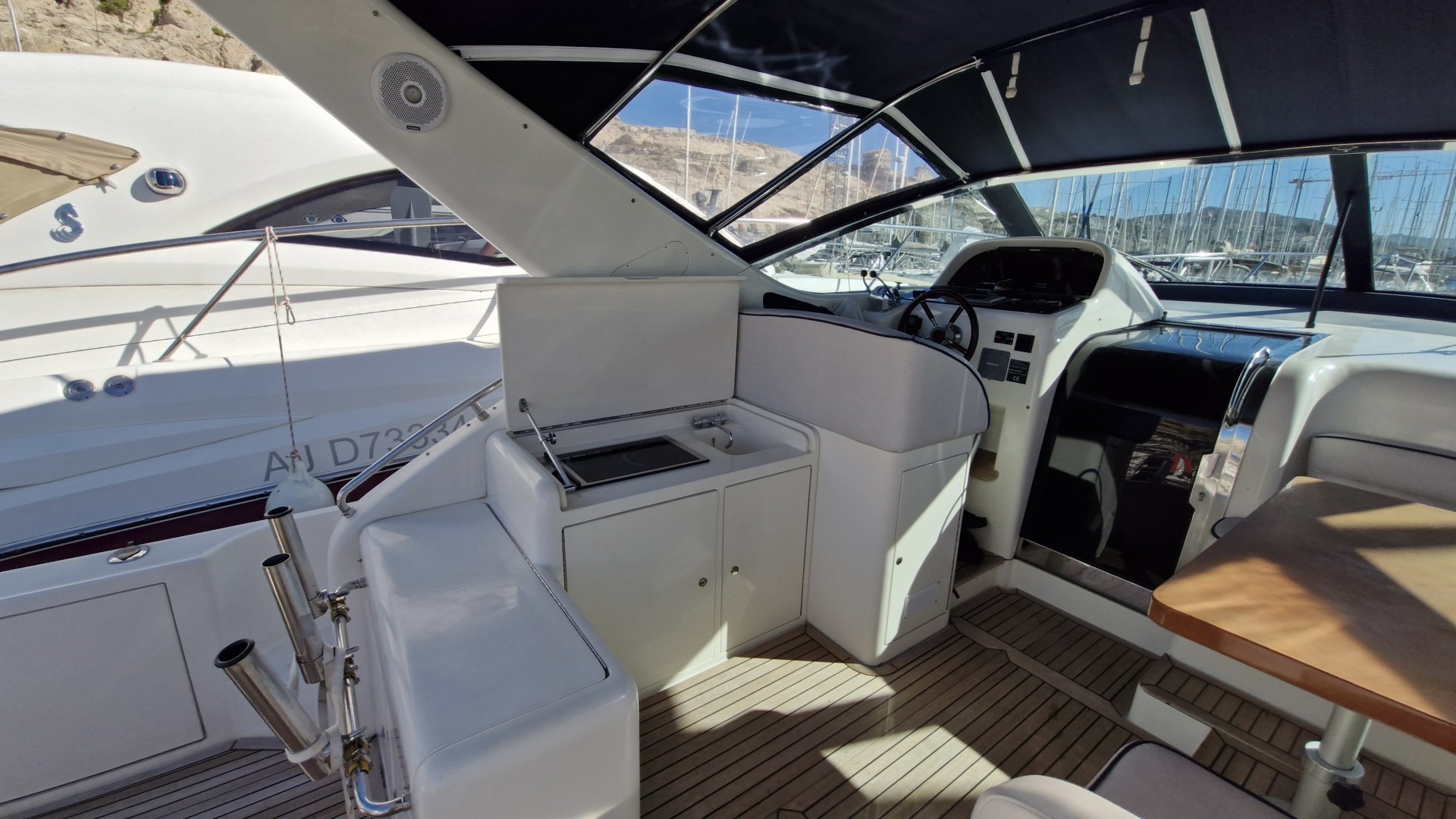 UNIESSE - 42 à vendre