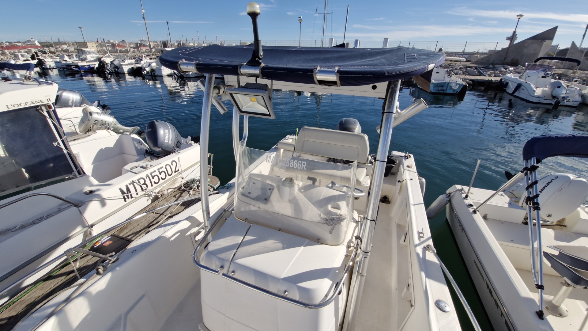 WHITE SHARK - 205 à vendre