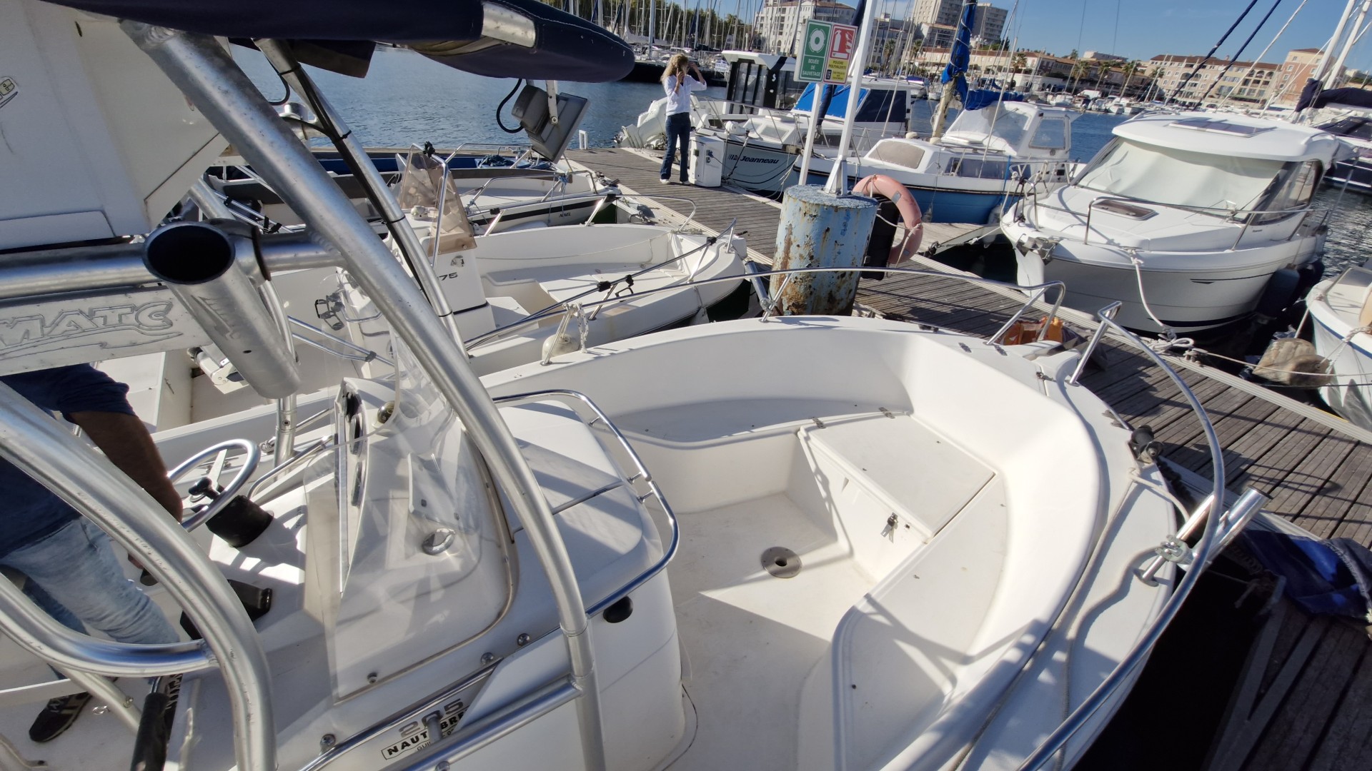 WHITE SHARK - 205 à vendre