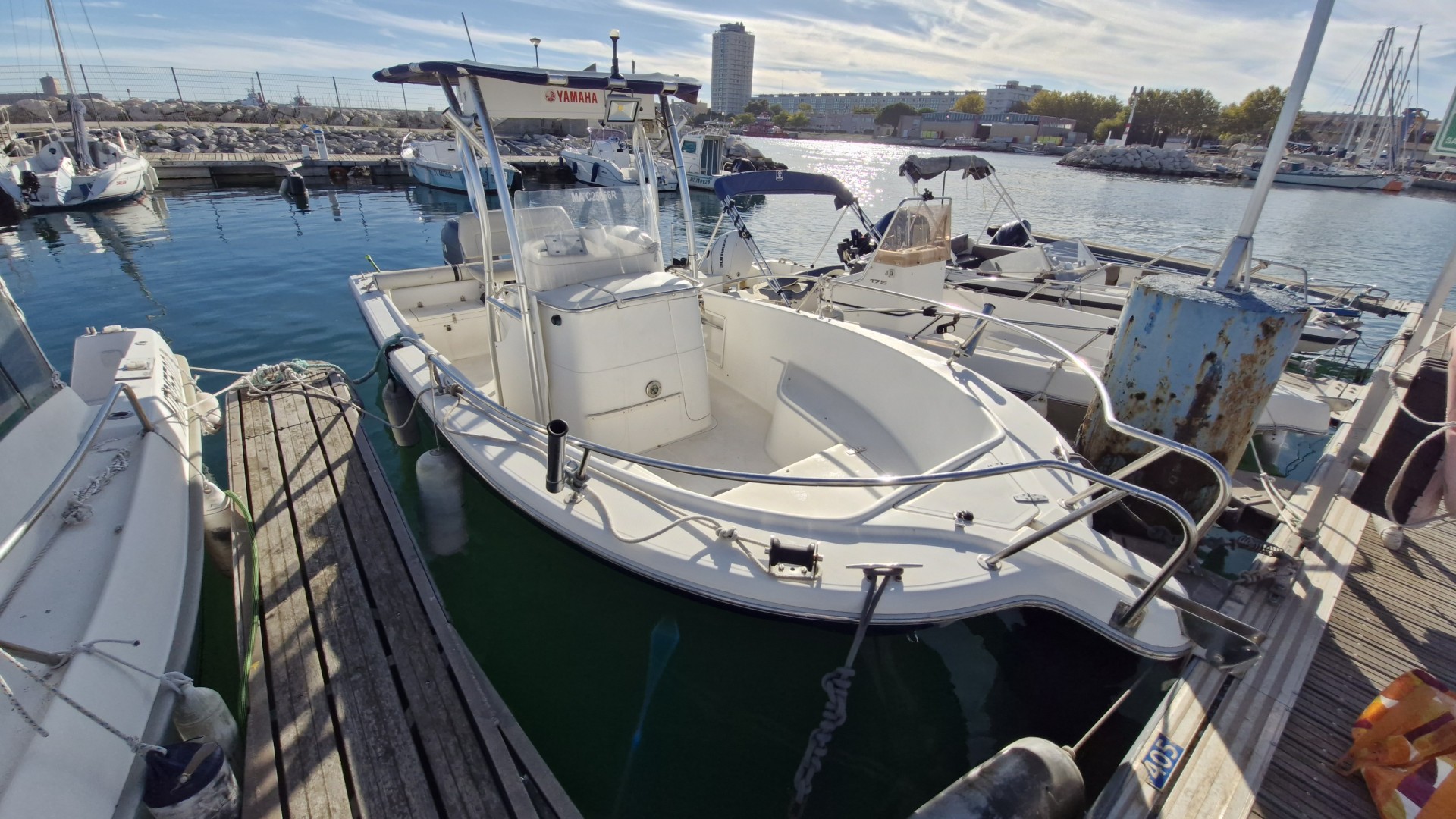 WHITE SHARK - 205 à vendre