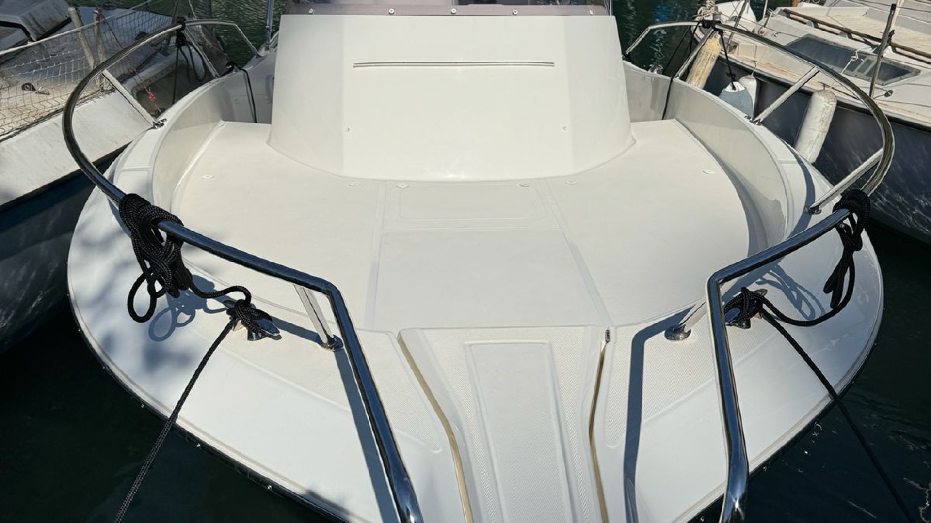 WHITE SHARK - 240 SC à vendre