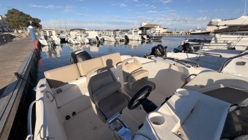 QUICKSILVER - 675 ACTIV OPEN à vendre