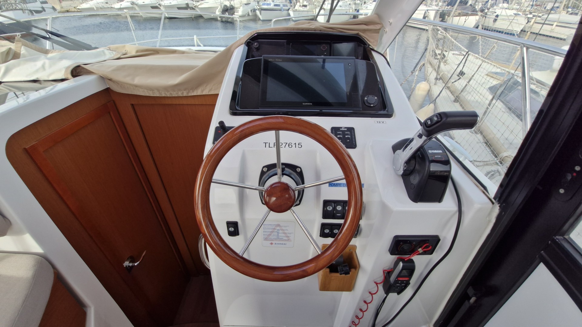 JEANNEAU - MERRY FISHER 855 à vendre