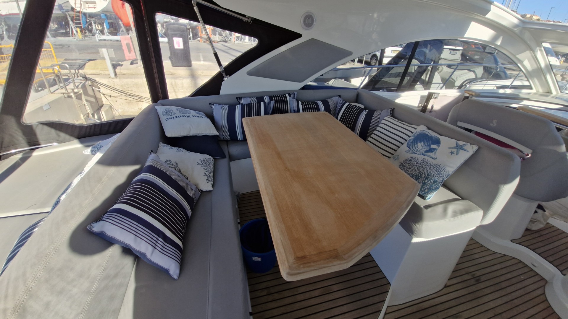 BENETEAU - MONTE CARLO 42 à vendre